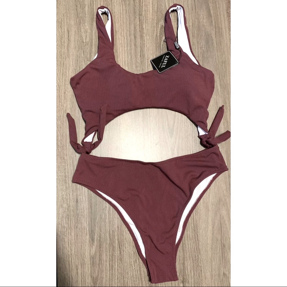 ZAFUL Women’s Cutout Ribbed One Piece Bathing Suit